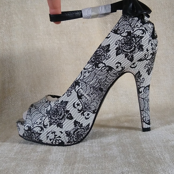 Midnight Widow by Iron Fist, NWOB - Picture 2 of 7